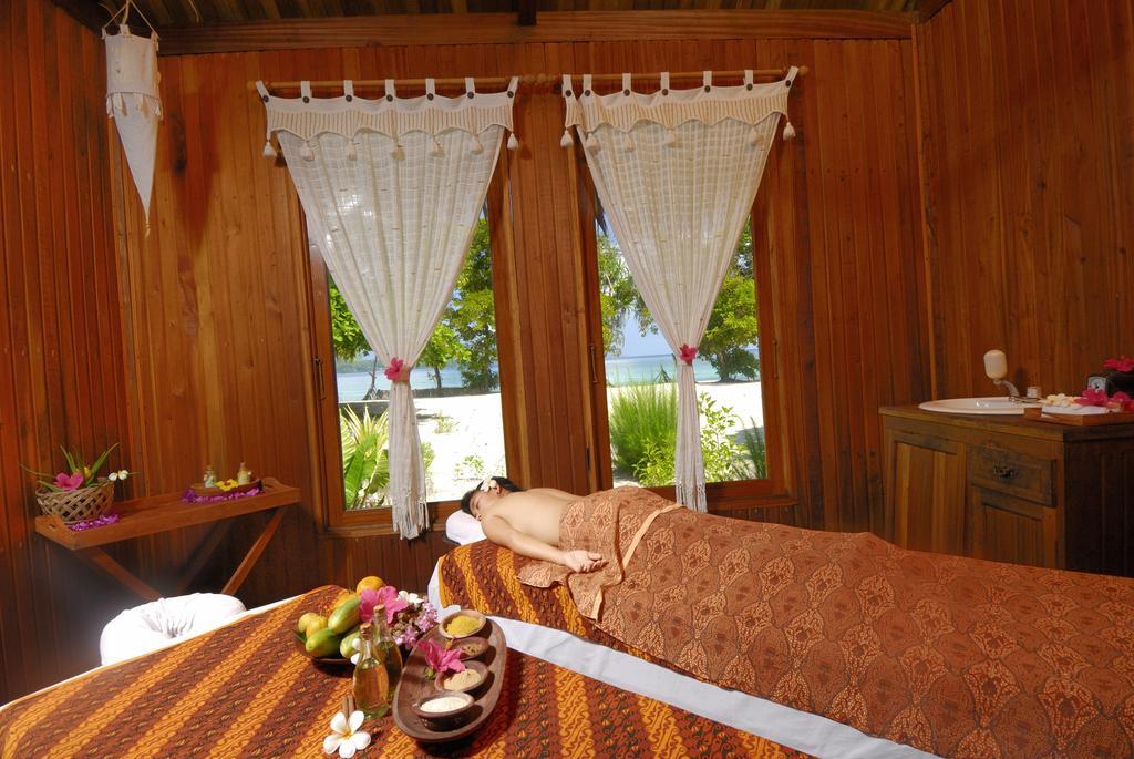 Siladen Resort & Spa Bunaken Ngoại thất bức ảnh
